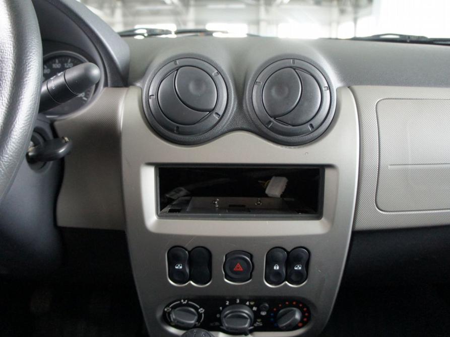 Renault Logan I Рестайлинг Березовский  - изображение 11