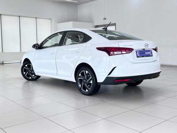 Hyundai Solaris II Рестайлинг с пробегом 2021 года, цена 1 650 000 рублей, 94222 км, седан, Автокод Объявления