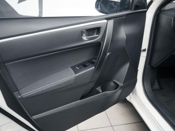 Toyota Corolla XI (E160 E170 E180) Рестайлинг 1 с пробегом 2016 года, цена 1 790 000 рублей, 134064 км, седан, Автокод Объявления
