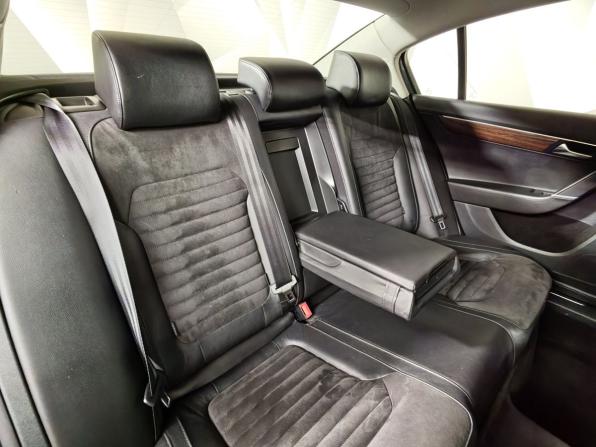 Volkswagen Passat B7 с пробегом 2013 года, цена 955 000 рублей, 235832 км, седан, Автокод Объявления