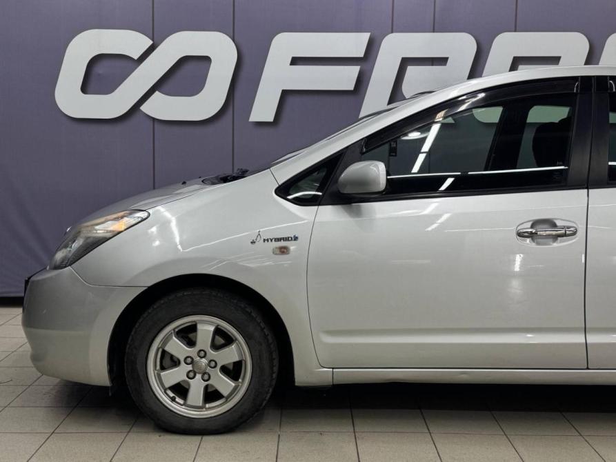 Toyota Prius II Рестайлинг (XW20) Благовещенск  - изображение 9