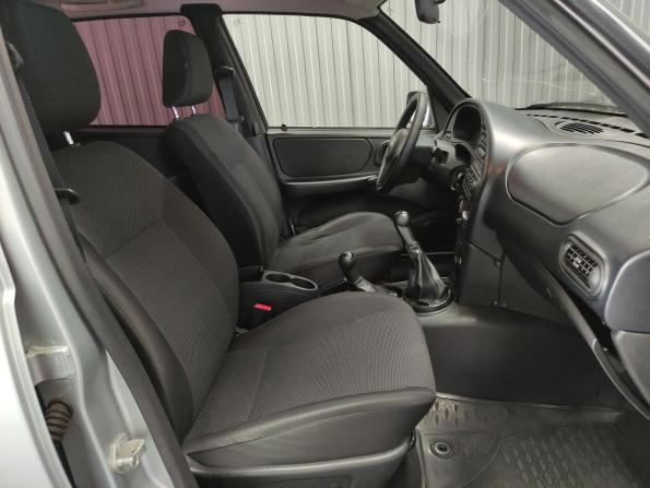 Chevrolet Niva I Рестайлинг с пробегом 2015 года, цена 640 000 рублей, 163215 км, внедорожник, Автокод Объявления