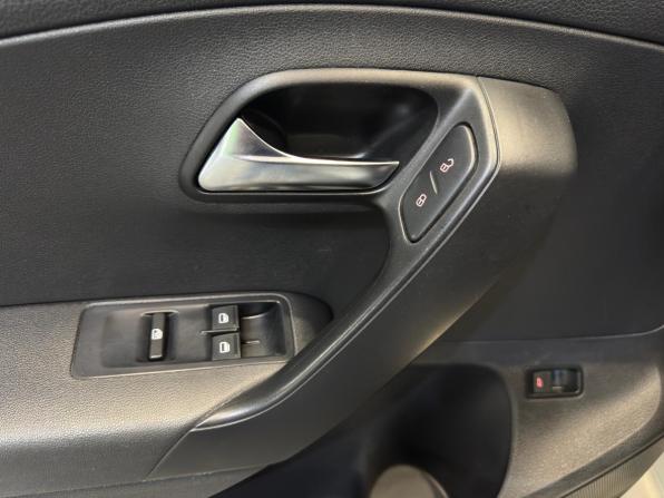 Volkswagen Polo V с пробегом 2014 года, цена 629 000 рублей, 138890 км, седан, Автокод Объявления