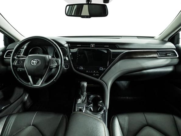 Toyota Camry VIII (XV70) с пробегом 2018 года, цена 2 399 585 рублей, 216000 км, седан, Автокод Объявления