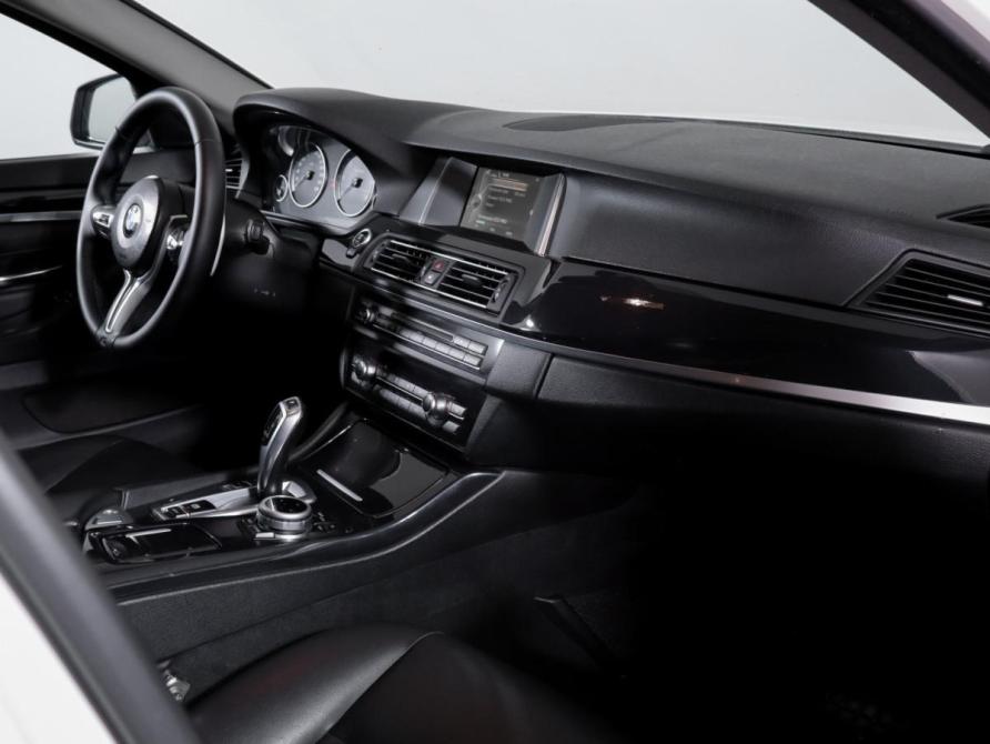 BMW 5 серии VI (F10/F11/F07) Рестайлинг Москва  - изображение 10