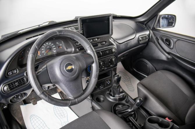 Chevrolet Niva I Рестайлинг с пробегом 2015 года, цена 749 000 рублей, 93000 км, внедорожник, Автокод Объявления