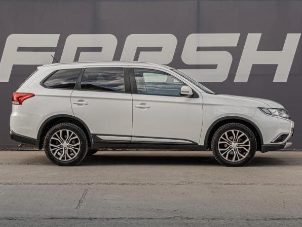 Mitsubishi Outlander III Рестайлинг 2 с пробегом 2016 года, цена 1 899 000 рублей, 148585 км, внедорожник, Автокод Объявления
