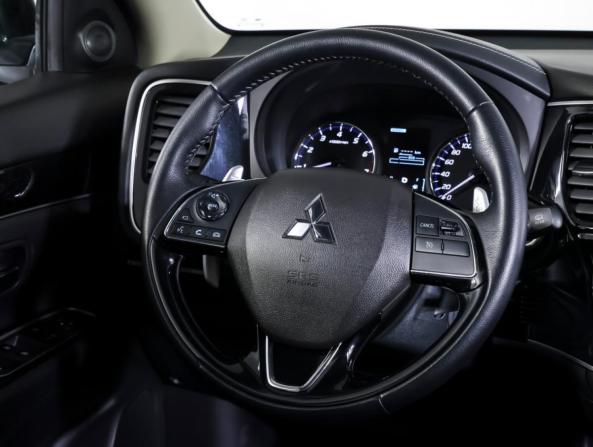 Mitsubishi Outlander III Рестайлинг 3 с пробегом 2022 года, цена 3 190 000 рублей, 34189 км, внедорожник, Автокод Объявления