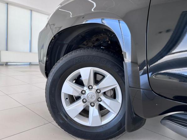 Toyota Land Cruiser Prado 150 Series Рестайлинг 2 с пробегом 2019 года, цена 4 950 000 рублей, 104000 км, внедорожник, Автокод Объявления