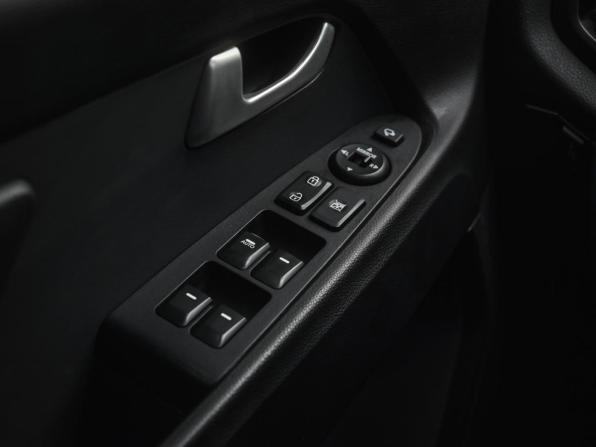Kia Sportage III с пробегом 2013 года, цена 1 399 000 рублей, 208000 км, внедорожник, Автокод Объявления
