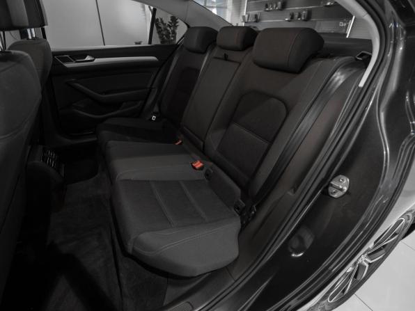 Volkswagen Passat B8 с пробегом 2016 года, цена 1 675 000 рублей, 125877 км, седан, Автокод Объявления