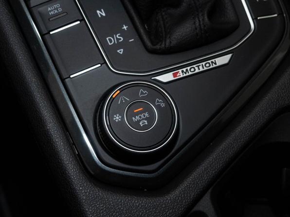 Volkswagen Tiguan II с пробегом 2018 года, цена 2 188 000 рублей, 169465 км, внедорожник, Автокод Объявления
