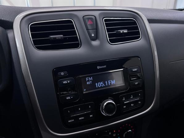Renault Logan II Рестайлинг с пробегом 2021 года, цена 1 290 000 рублей, 47851 км, седан, Автокод Объявления