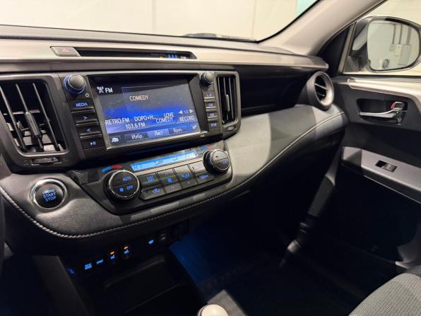 Toyota RAV4 IV (XA40) Рестайлинг с пробегом 2018 года, цена 2 120 000 рублей, 104002 км, внедорожник, Автокод Объявления