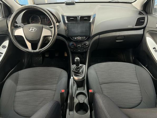 Hyundai Solaris I Рестайлинг с пробегом 2016 года, цена 838 153 рубля, 107600 км, хэтчбек, Автокод Объявления
