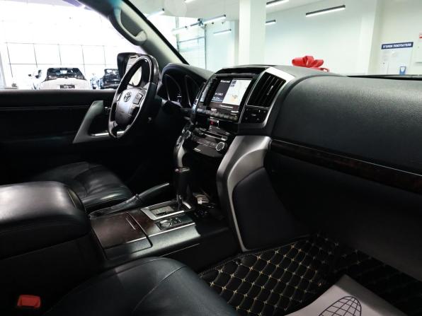 Toyota Land Cruiser 200 Series Рестайлинг 2 с пробегом 2015 года, цена 4 150 000 рублей, 258311 км, внедорожник, Автокод Объявления