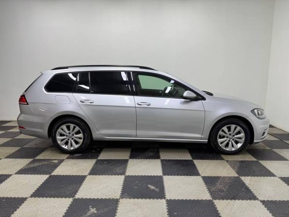 Volkswagen Golf VII Рестайлинг с пробегом 2019 года, цена 1 430 000 рублей, 147000 км, универсал, Автокод Объявления