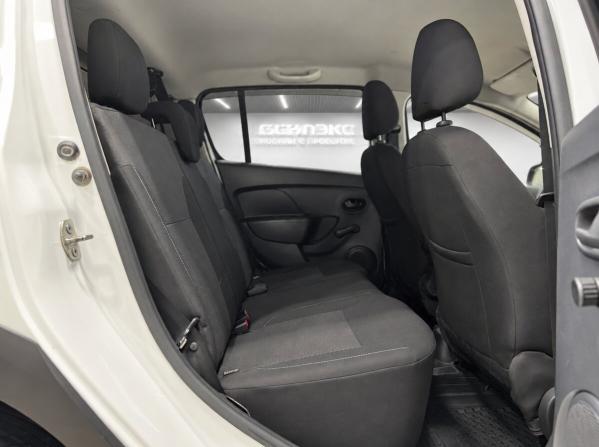 Renault Sandero II с пробегом 2018 года, цена 1 075 000 рублей, 120000 км, хэтчбек, Автокод Объявления