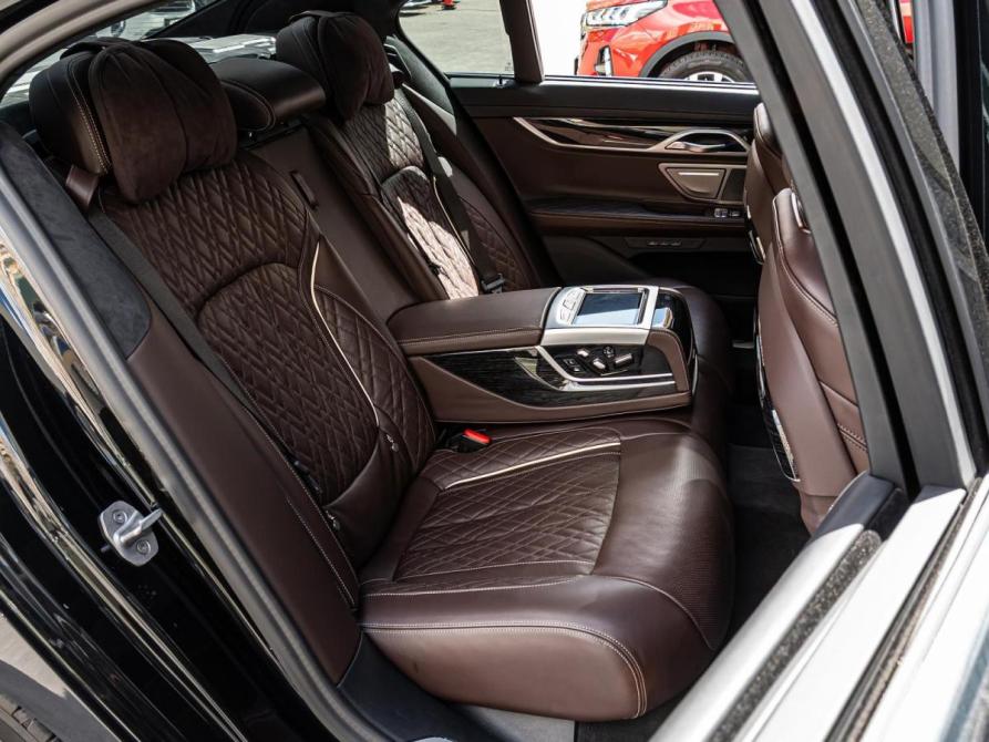 BMW 7 серии VI (G11/G12) Рестайлинг Краснодар  - изображение 11