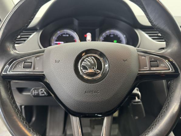 Skoda Octavia III (A7) Рестайлинг с пробегом 2019 года, цена 1 880 000 рублей, 206376 км, универсал, Автокод Объявления