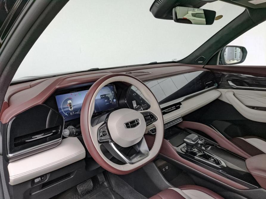 Geely Monjaro I Москва  - изображение 16