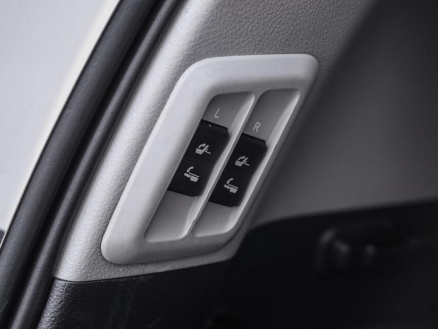 Toyota Land Cruiser Prado 150 Series Рестайлинг 1 Санкт-Петербург  - изображение 38