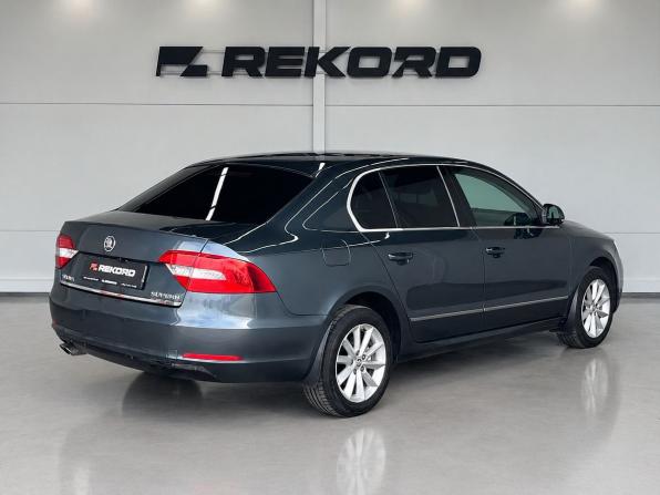 Skoda Superb II Рестайлинг с пробегом 2014 года, цена 1 299 000 рублей, 221781 км, лифтбек, Автокод Объявления