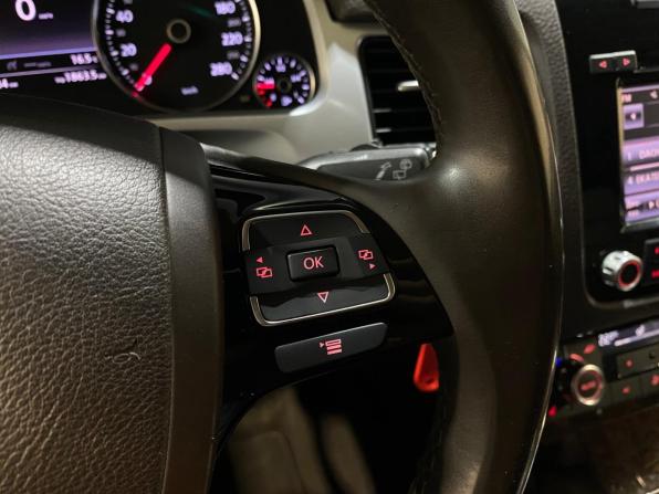Volkswagen Touareg II с пробегом 2011 года, цена 1 980 000 рублей, 227584 км, внедорожник, Автокод Объявления