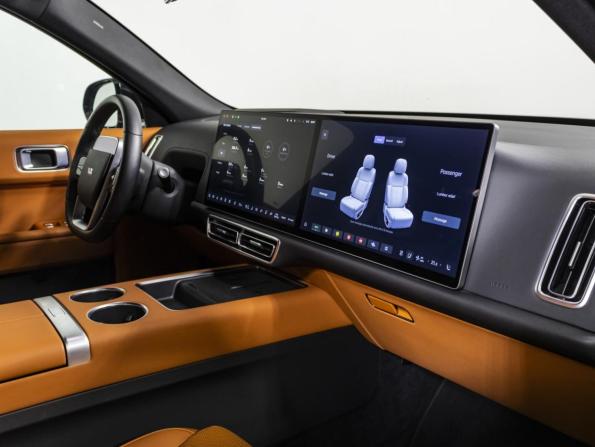 Li Auto (Lixiang) L7 I с пробегом 2024 года, цена 6 750 000 рублей, 22000 км, внедорожник, Автокод Объявления