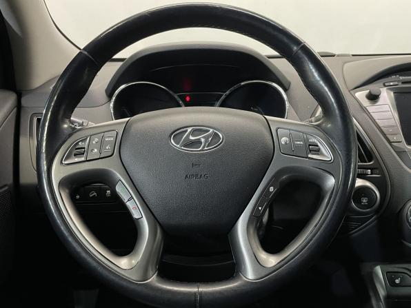 Hyundai ix35 I Рестайлинг с пробегом 2015 года, цена 1 395 000 рублей, 108081 км, внедорожник, Автокод Объявления