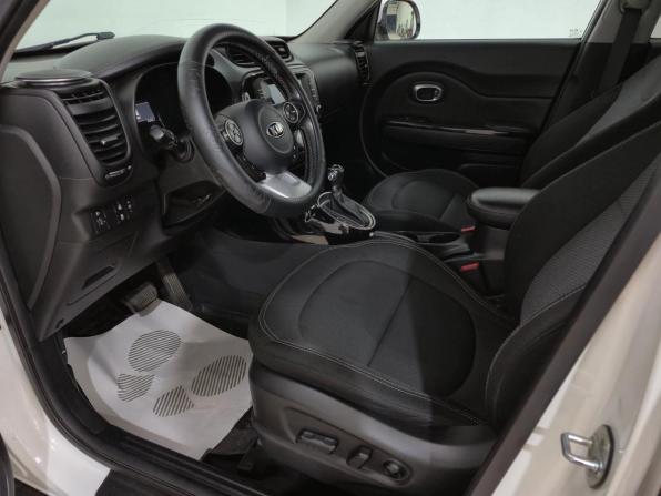 Kia Soul II Рестайлинг с пробегом 2017 года, цена 1 530 000 рублей, 91267 км, хэтчбек, Автокод Объявления