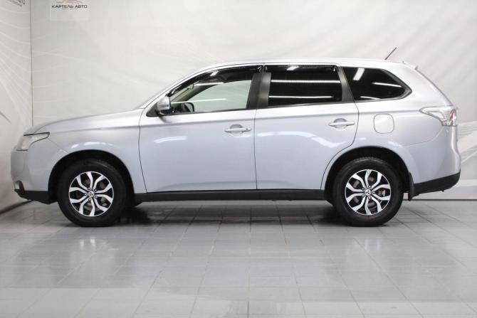 Mitsubishi Outlander III с пробегом 2013 года, цена 1 399 000 рублей, 215000 км, внедорожник, Автокод Объявления
