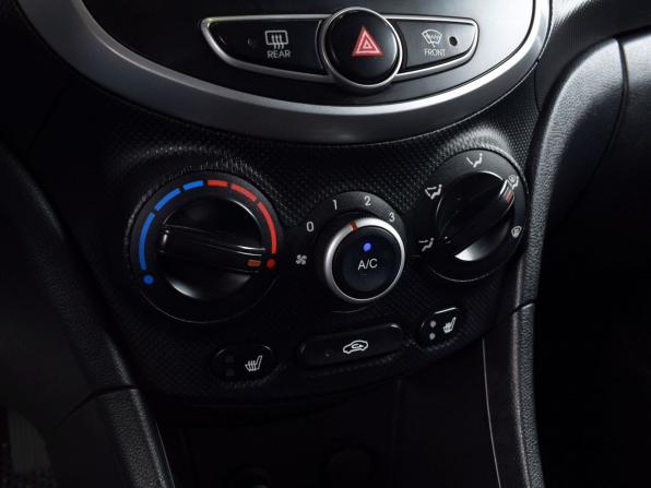 Hyundai Solaris I с пробегом 2014 года, цена 949 995 рублей, 117880 км, седан, Автокод Объявления