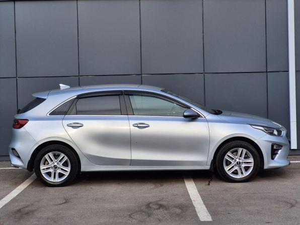 Kia Ceed III с пробегом 2019 года, цена 1 696 000 рублей, 114730 км, хэтчбек, Автокод Объявления