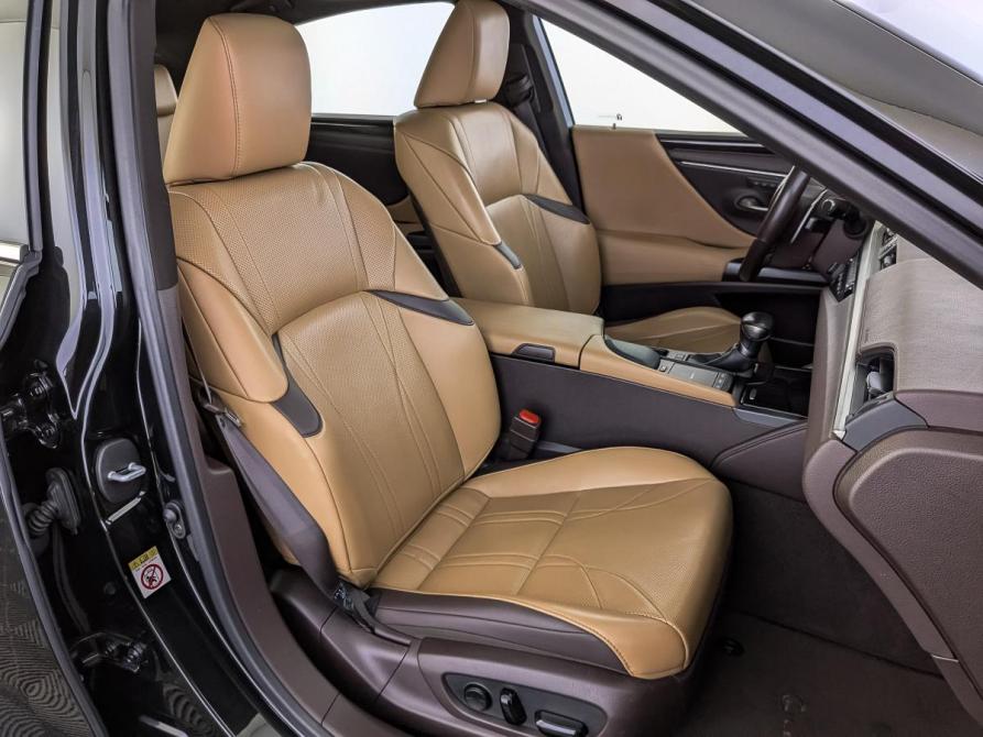 Lexus ES VII Москва  - изображение 24