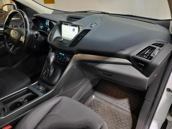 Ford Kuga II Рестайлинг с пробегом 2018 года, цена 1 300 000 рублей, 248000 км, внедорожник, Автокод Объявления