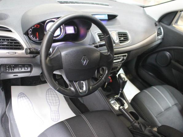 Renault Fluence I Рестайлинг с пробегом 2015 года, цена 624 000 рублей, 273446 км, седан, Автокод Объявления