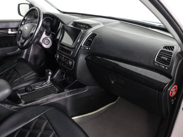 Kia Sorento II Рестайлинг с пробегом 2019 года, цена 2 200 000 рублей, 71180 км, внедорожник, Автокод Объявления