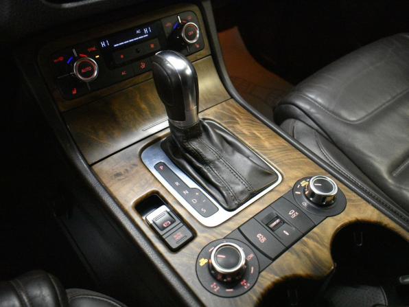 Volkswagen Touareg II с пробегом 2011 года, цена 1 749 000 рублей, 288888 км, внедорожник, Автокод Объявления
