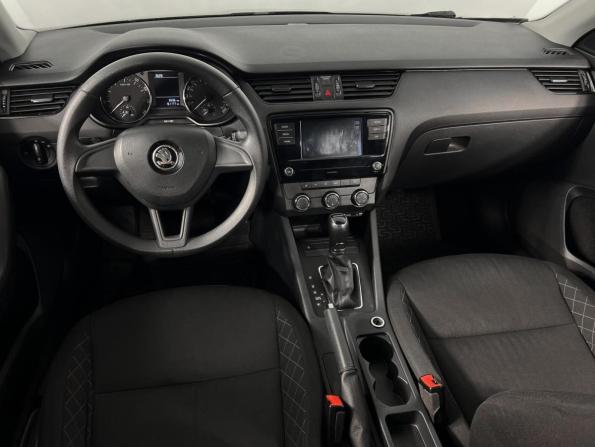 Skoda Octavia III (A7) Рестайлинг с пробегом 2017 года, цена 1 549 200 рублей, 161177 км, лифтбек, Автокод Объявления