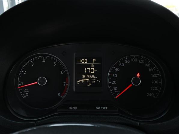 Volkswagen Polo V Рестайлинг с пробегом 2017 года, цена 1 099 000 рублей, 181559 км, седан, Автокод Объявления