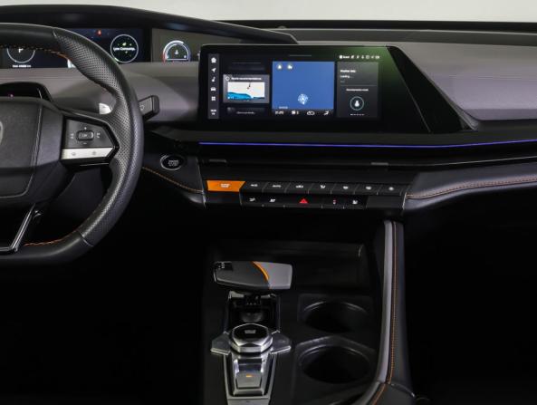 Changan UNI-V I с пробегом 2023 года, цена 2 190 000 рублей, 44686 км, лифтбек, Автокод Объявления