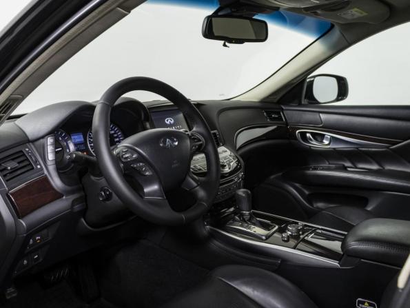 Infiniti Q70 I Рестайлинг с пробегом 2015 года, цена 1 799 000 рублей, 251634 км, седан, Автокод Объявления