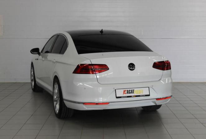 Volkswagen Passat B8 с пробегом 2018 года, цена 1 990 000 рублей, 126595 км, седан, Автокод Объявления