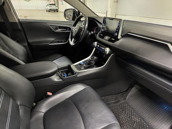 Toyota RAV4 V (XA50) с пробегом 2020 года, цена 3 050 000 рублей, 104675 км, внедорожник, Автокод Объявления