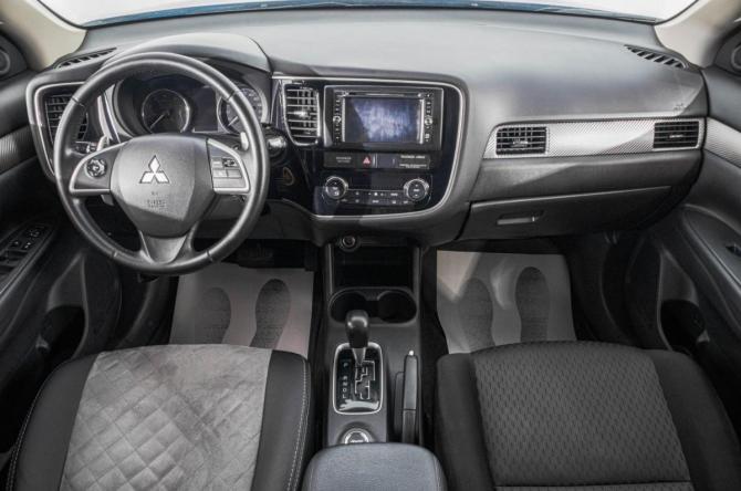 Mitsubishi Outlander III с пробегом 2014 года, цена 1 389 000 рублей, 215000 км, внедорожник, Автокод Объявления