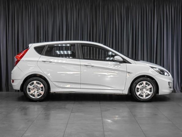 Hyundai Solaris I с пробегом 2014 года, цена 869 000 рублей, 105222 км, хэтчбек, Автокод Объявления