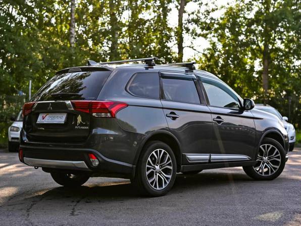 Mitsubishi Outlander III Рестайлинг 2 с пробегом 2018 года, цена 1 550 000 рублей, 220792 км, внедорожник, Автокод Объявления