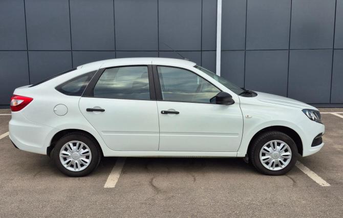 Lada (ВАЗ) Granta I Рестайлинг с пробегом 2020 года, цена 591 000 рублей, 120000 км, хэтчбек, Автокод Объявления