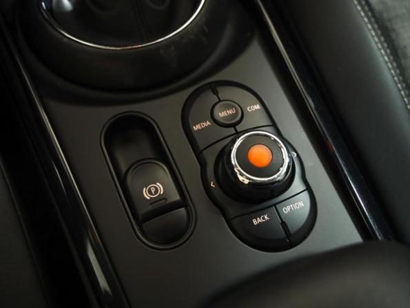 Mini Clubman II Рестайлинг с пробегом 2020 года, цена 2 099 000 рублей, 133886 км, универсал, Автокод Объявления
